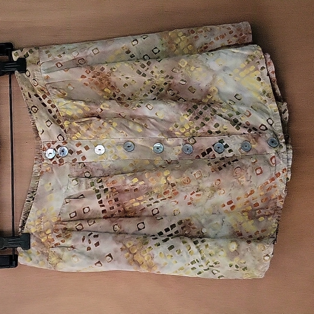 Santika, M skirt with buttons